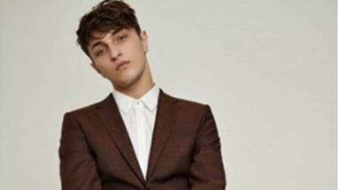 Anwar Hadid.