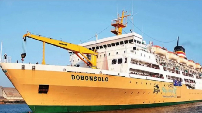 Kapal laut penumpang Dobonsolo milik PT Pelni (sumber: seputarkapal.com)