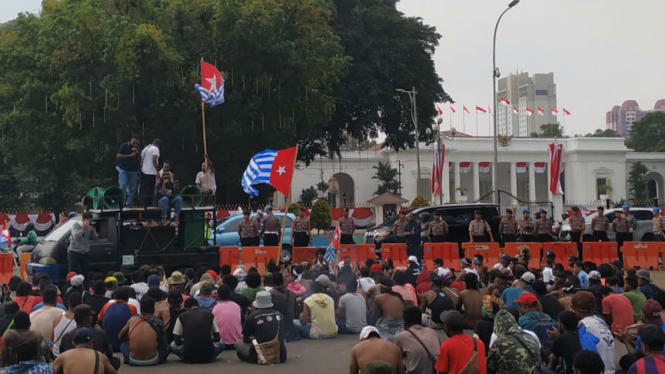 Demo warga Papua di Depan Istana Negara