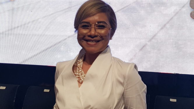 Ruth Sahanaya.