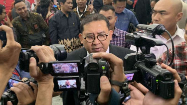 Fadli Zon saat diwawancara awak media.