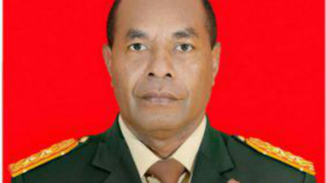 Mayjen Joppye Onesimus Wayangkau. 