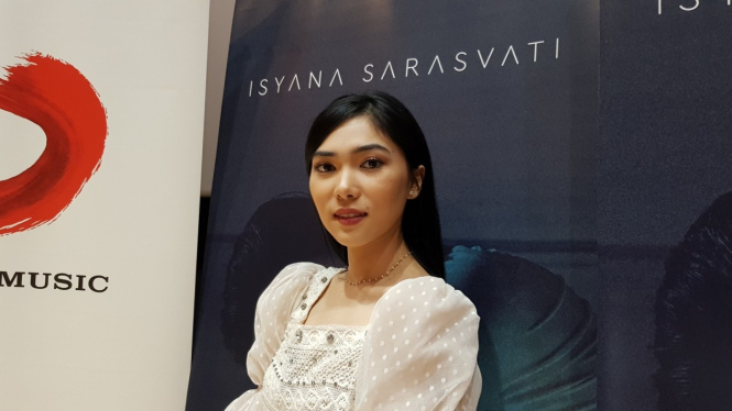 Isyana Sarasvati.