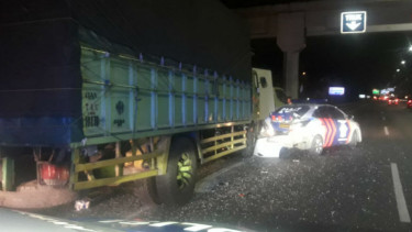 Polisi tewas ditabrak truk