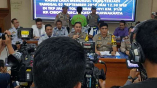  Polda Jabar menetapkan dua tersangka kasus kecelakaan Tol Cipularang