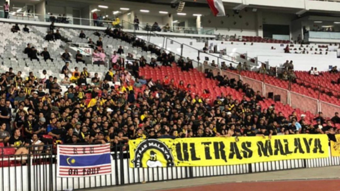 Suporter Malaysia di Stadion Utama Gelora Bung Karno, Jakarta