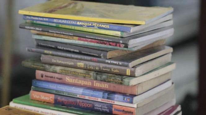 Santapan buku.