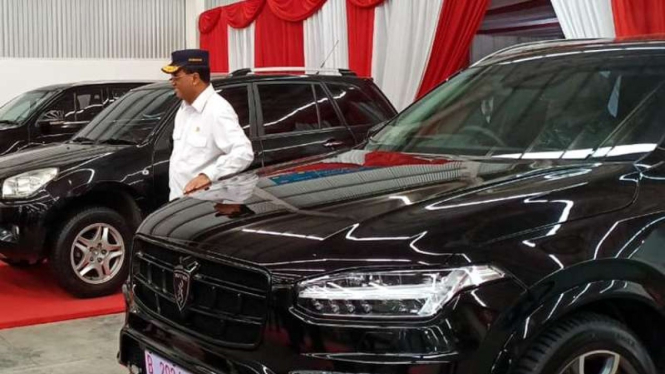 Mobil SUV misterius di peluncuran Esemka Bima