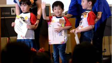 Jan Ethes tampil di ensemble Ballroom Paragon Hotel Solo