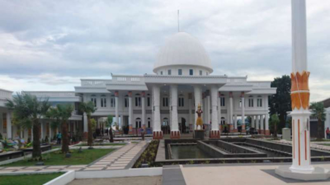 Gedung Negara, kantor kepresiden di Jayapura, Papua.