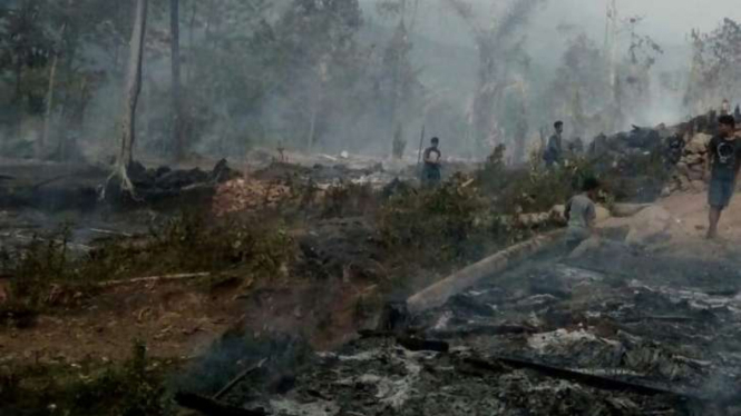 Perkampungan Suku Badui terbakar.
