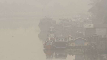 Kabut asap ganggu masyarakat Pekanbaru Riau Jumat 13 September 2019