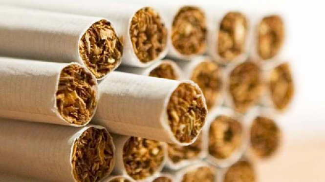 Rokok.