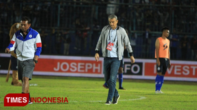 Kekecewaan Arema Fc hanya berhasil mendapatkan 1 poin dalam laga Shopee Liga 1 melawan Borneo FC di Stadion Kanjuruhan Malang dengan skor 2-2. (Tria Adha/TIMES Indonesia)