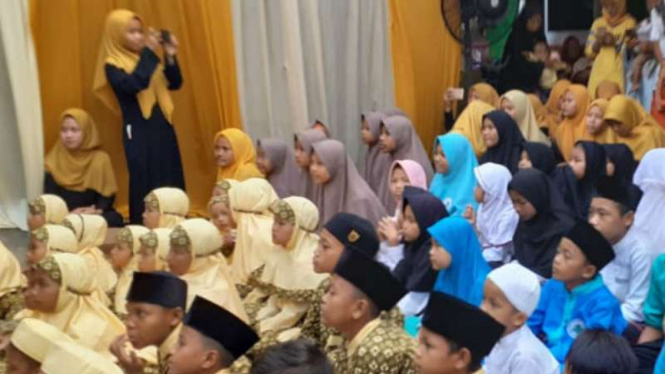 Gerakan Milenial Airlangga (Gema) Partai Golkar menggelar doa bersama.