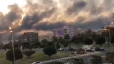 Dua fasilitas kilang minyak Saudi Aramco di Abqaiq dan Khurais diserang drone.