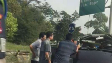 Kecelakaan lalu lintas terjadi di ruas Tol Jagorawi arah Jakarta. 