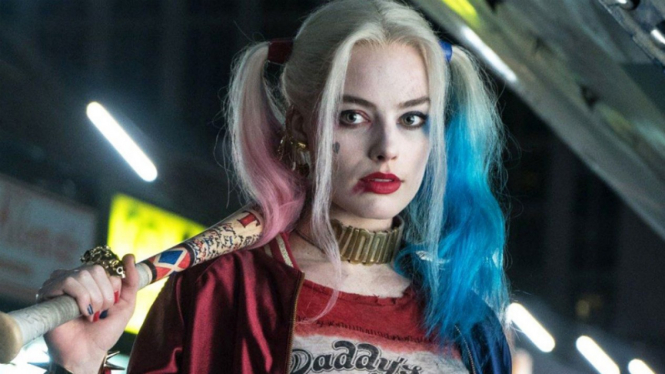 Margot Robbie sebagai Harley Quinn.