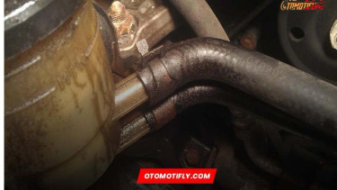 Penyebab dan Cara Memperbaiki Kebocoran Power Steering