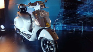 Vespa Luncurkan Skutik GTS 300 Baru, Harganya Mirip Daihatsu Sigra