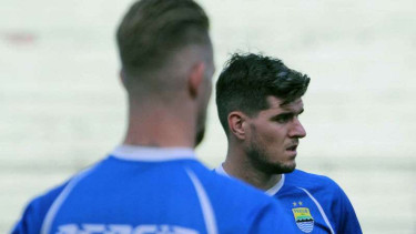 Bek Persib Bandung, Nick Kuipers.