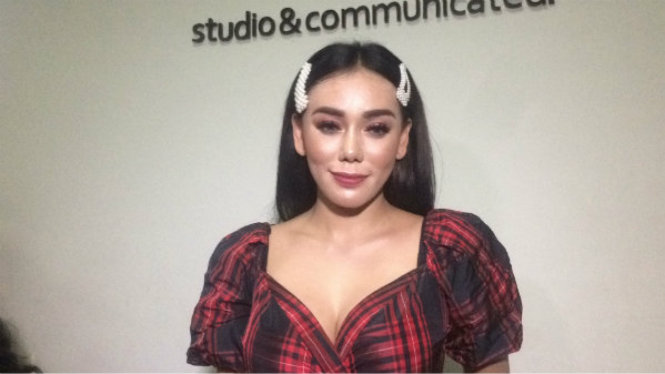 DJ Bebby Fey.