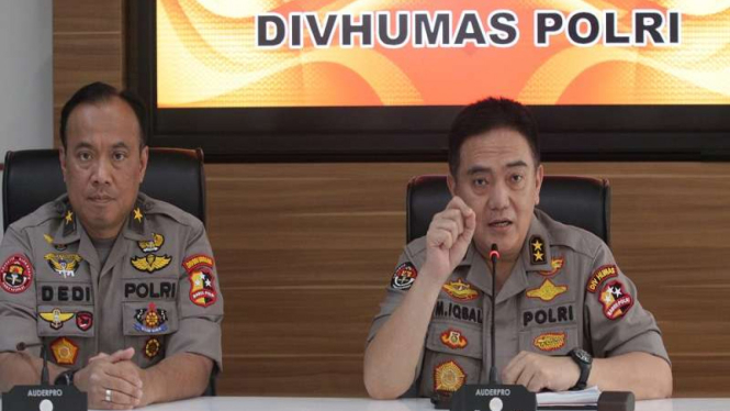 Kadiv Humas Mabes Polri, Irjen Pol Muhammad Iqbal (kanan).
