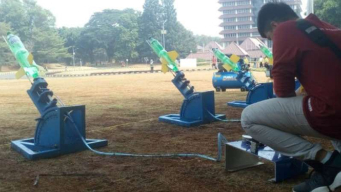 Kompetisi Roket Air Nasional (KRAN) di UI, Minggu, 29 September 2019.