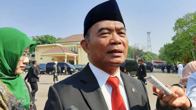 Menko PMK Muhadjir Effendy usai upacara peringatan Hari Kesaktian Pancasila, di kawasan Lubang Buaya, Jakarta Timur, Selasa, 1 Oktober 2019.