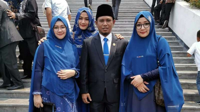 Anggota DPR Lora Fadil