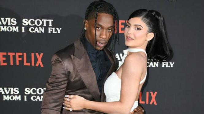 Kylie Jenner dan Travis Scott