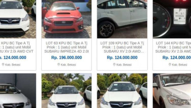 LElang seratusan mobil Subaru sitaan Bea Cukai.