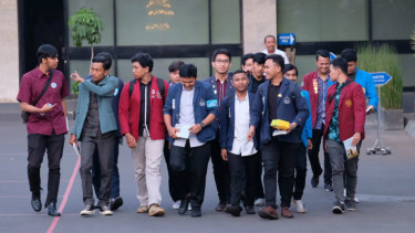Mahasiswa temui Moeldoko agar Jokowi terbitkan Perppu KPK