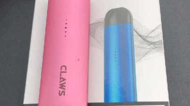 Rokok eletrik atau vape merek Qclaws.