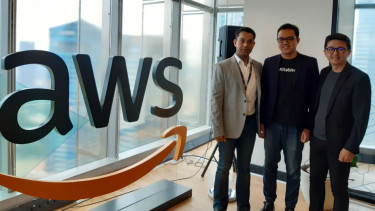  Amazon Web Services (AWS).