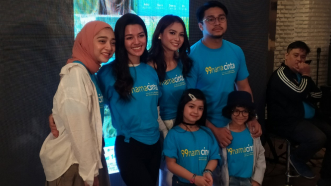 Para pemain film 99 Nama Cinta.