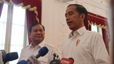 Presiden Joko Widodo melakukan pertemuan dengan Prabowo Subianto