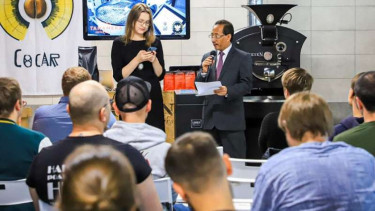 Dubes RI untuk Rusia M Wahid Supriyadi saat perkenalkan aneka kopi nusantara di Moskow, 11 Oktober 2019.