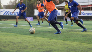 VIVAnews saat menjajal kecanggihan sepatu Mizuno Rebula 3