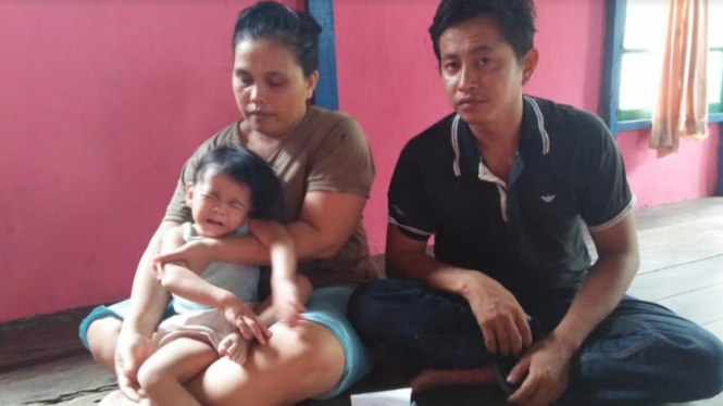  Aurelia Kirana bersama kedua orang tuanya