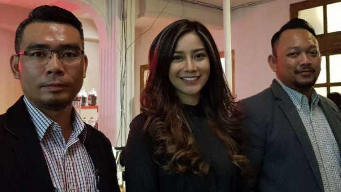 Nadia Purwoko.