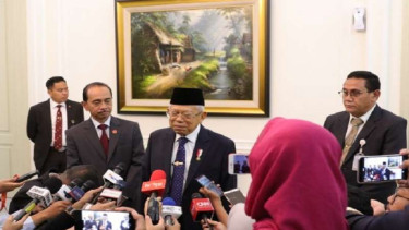 Wakil Presiden Ma'ruf Amin di Istana Wapres.
