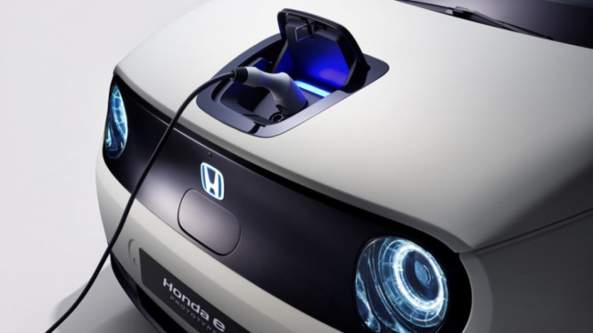 Ambisi Indonesia Punya Kendaraan Listrik, PLN Gandeng Berbagai Perusahaan Besar Tanah Air. (FOTO: Honda)