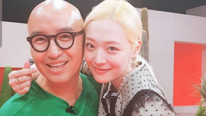 Sulli dan Hong Seok Cheon.