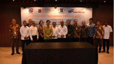 Penandatanganan perjanjian PT Waskita Toll Road dengan IIF.
