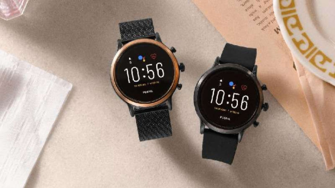 Fossil smartwatch.