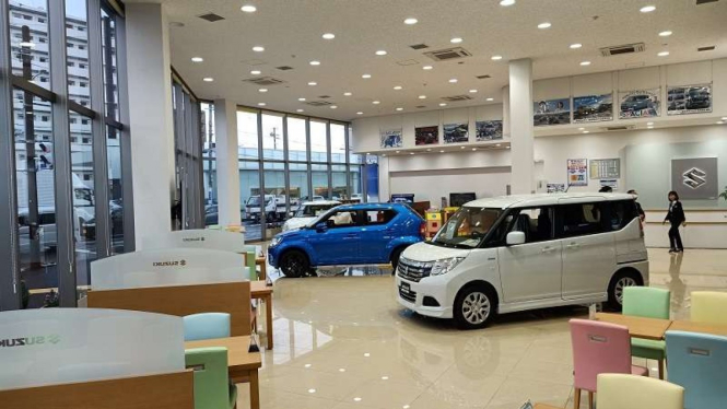 Diler mobil Suzuki di Jepang