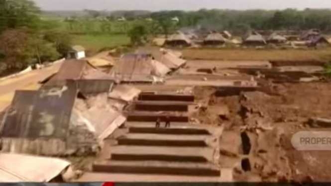 Penampakan dari angkasa sebuah kompleks purbakala peninggalan kerajaan Majapahit di Desa Kumitir, Kecamatan Jatirejo, Kabupaten Mojokerto, Jawa Timur.