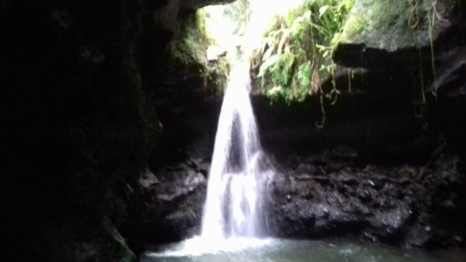 Air Terjun Walet Lombok