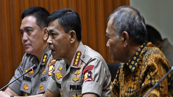 Kapolri Jenderal (Pol) Idham Azis (tengah) dan Ketua KPK Agus Rahardjo 